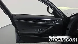 BMW 5-Series, 2017 — миниатюра 14