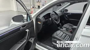 Volkswagen Tiguan, 2021 — миниатюра 13
