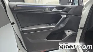 Volkswagen Tiguan, 2021 — миниатюра 14