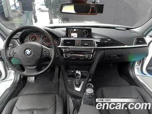 BMW 3-Series, 2018 — миниатюра 13