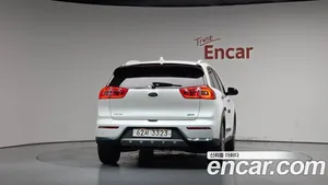 Kia Niro, 2017 — миниатюра 4