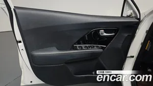 Kia Niro, 2017 — миниатюра 14