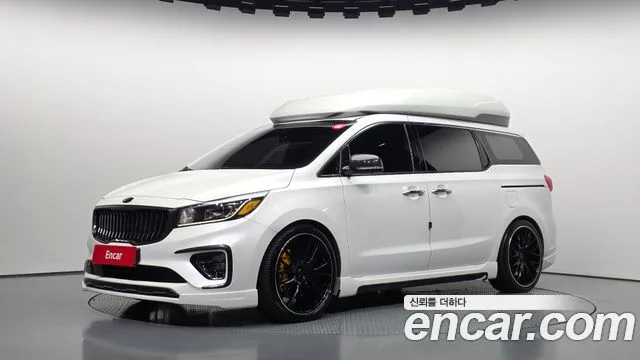 Kia Carnival, 2019 — фото автомобиля из Кореи