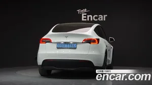Tesla Model Y, 2023 — миниатюра 4