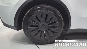 Tesla Model Y, 2023 — миниатюра 5