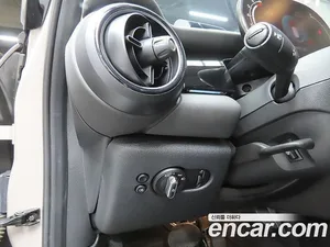 Mini Cooper, 2024 — миниатюра 11
