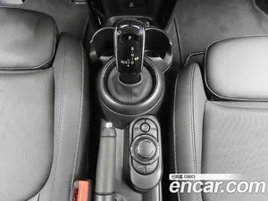 Mini Cooper, 2024 — миниатюра 13