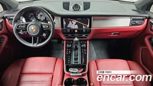 Porsche Macan, 2022 — миниатюра 9