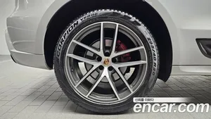 Porsche Macan, 2022 — миниатюра 6