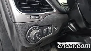 Jeep Cherokee, 2020 — миниатюра 25