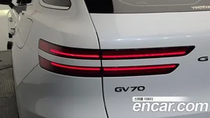Genesis GV70, 2022 — миниатюра 8