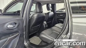 Jeep Cherokee, 2019 — миниатюра 17