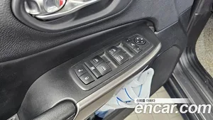 Jeep Cherokee, 2019 — миниатюра 29