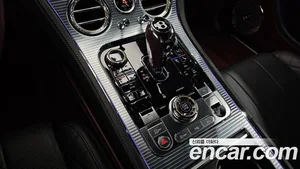 Bentley Continental, 2020 — миниатюра 9