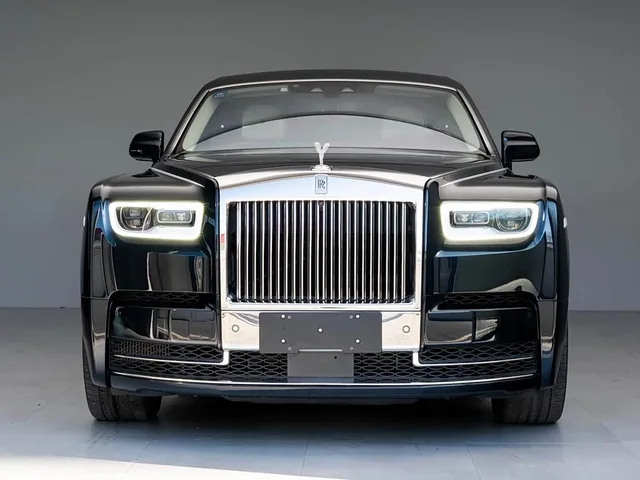 Rolls-Royce Phantom, 2020 — фото автомобиля из Китая
