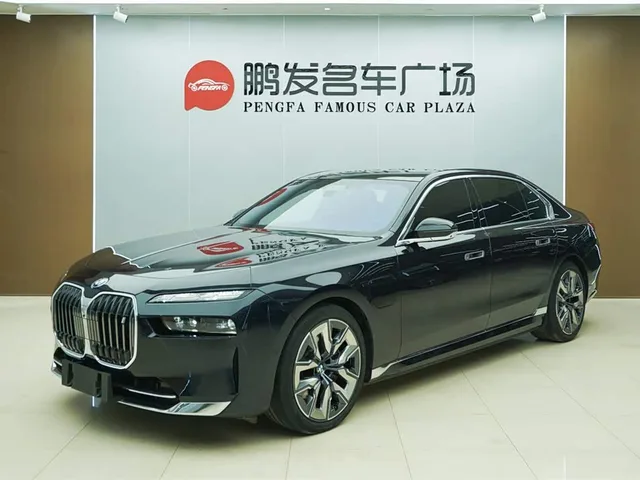 BMW i7, 2024 — фото автомобиля из Китая
