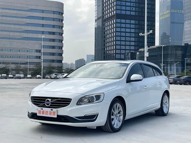 Volvo V60, 2016 — фото автомобиля из Китая