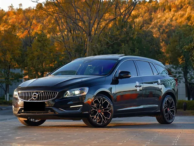 Volvo V60, 2014 — фото автомобиля из Китая
