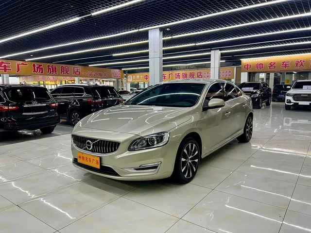 Volvo S60, 2019 — фото автомобиля из Китая