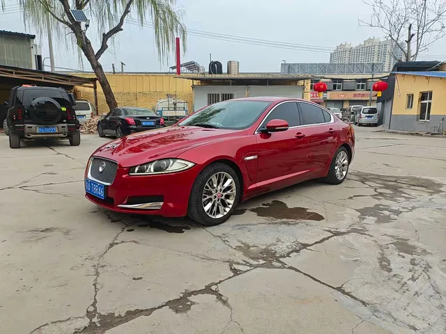 Jaguar XF, 2015 — фото автомобиля из Китая