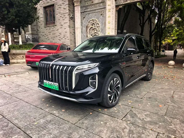 Hongqi HS7 PHEV, 2024 — фото автомобиля из Китая