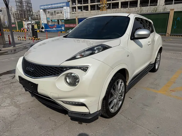 Infiniti ESQ, 2015 — фото автомобиля из Китая
