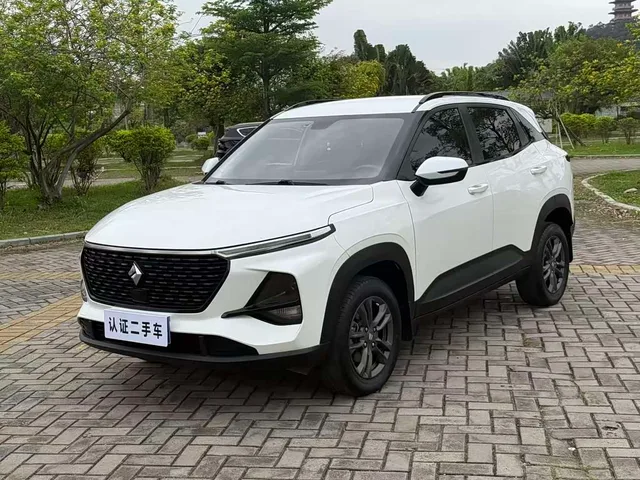 Wuling RS-3, 2021 — фото автомобиля из Китая
