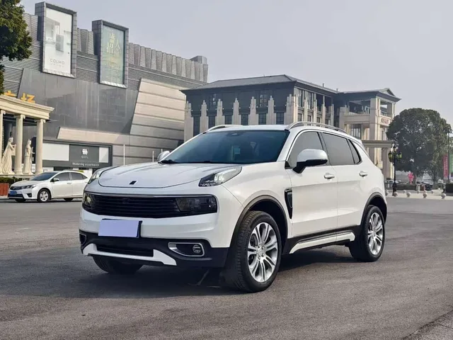 Lynk & Co Nano 01, 2020 — фото автомобиля из Китая