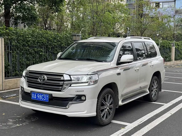 Toyota Land Cruiser, 2018 — фото автомобиля из Китая