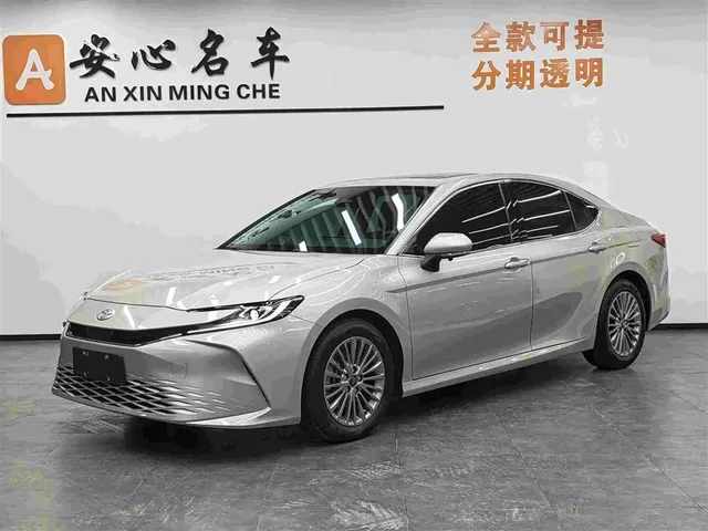 Toyota Camry, 2025 — фото автомобиля из Китая