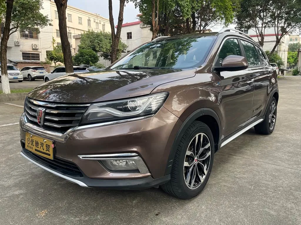 Roewe RX5, 2017 — фото 1 из 1