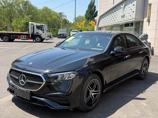 Mercedes-Benz E-Class, 2026 — фото автомобиля из Китая