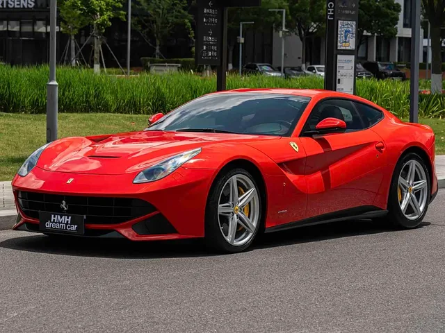Ferrari F12berlinetta, 2013 — фото автомобиля из Китая