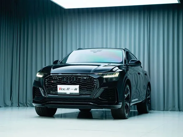 Audi RS Q8, 2022 — фото автомобиля из Китая
