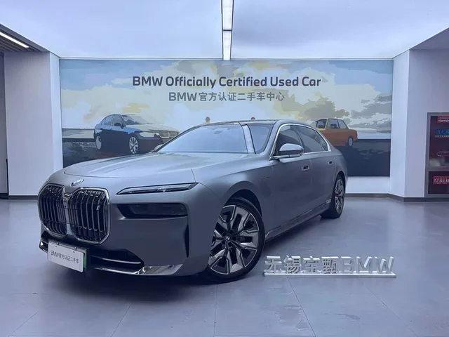 BMW i7, 2024 — фото автомобиля из Китая
