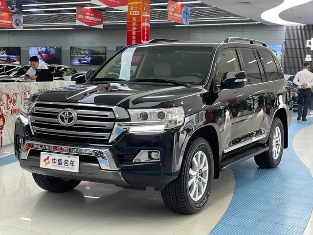 Toyota Land Cruiser, 2016 — фото автомобиля из Китая