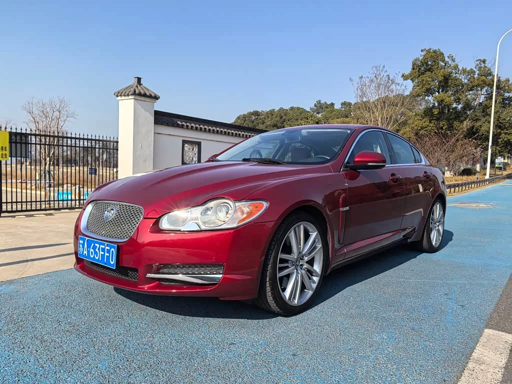 Jaguar XF, 2013 — фото 1 из 1
