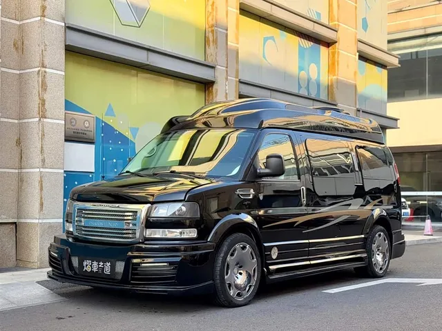 GMC SAVANA, 2018 — фото автомобиля из Китая