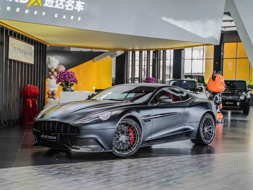 Aston Martin Vanquish, 2017 — фото 1 из 1