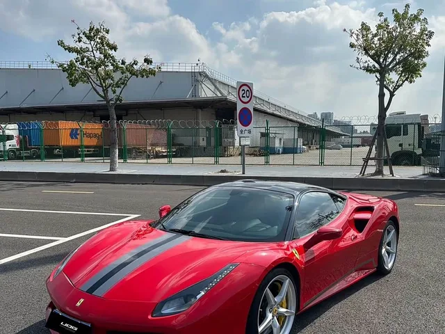 Ferrari 488, 2017 — фото автомобиля из Китая