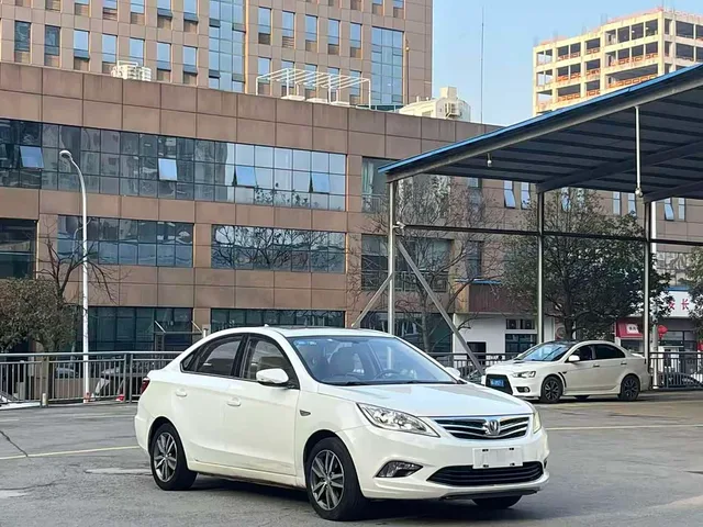 Changan Eado, 2016 — фото автомобиля из Китая