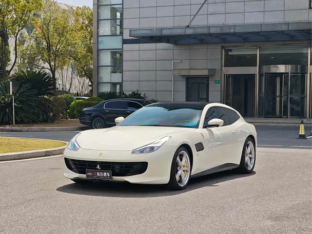 Ferrari GTC4Lusso, 2019 — фото автомобиля из Китая