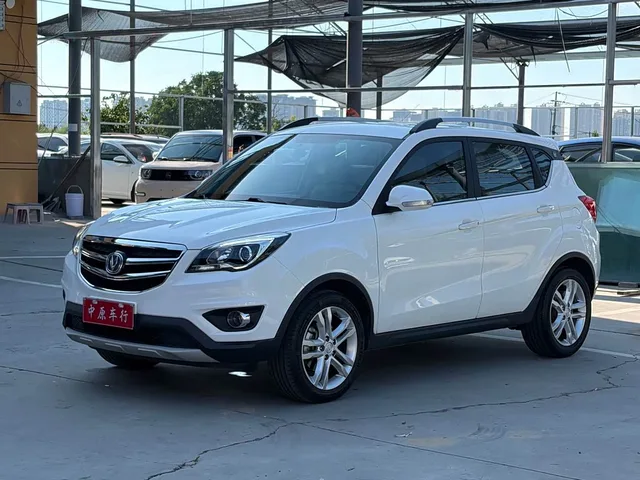 Changan CS35, 2018 — фото автомобиля из Китая