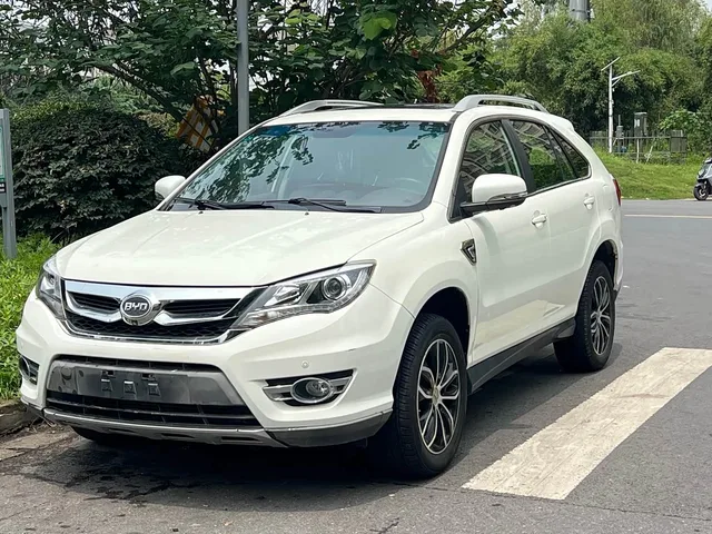BYD S7, 2015 — фото автомобиля из Китая