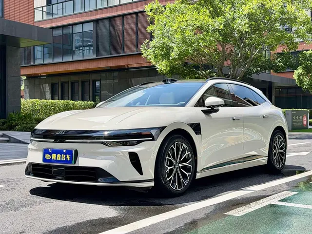 Zeekr 007GT, 2025 — фото автомобиля из Китая