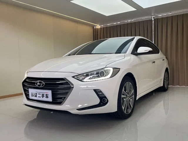 Hyundai Elantra Lingdong, 2018 — фото автомобиля из Китая