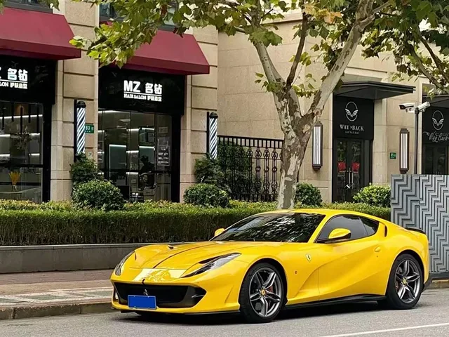 Ferrari 812, 2018 — фото автомобиля из Китая