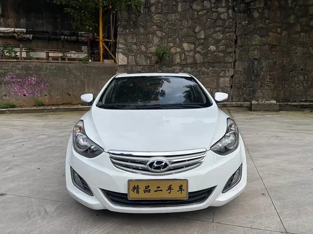 Hyundai Elantra Langdong, 2013 — фото автомобиля из Китая