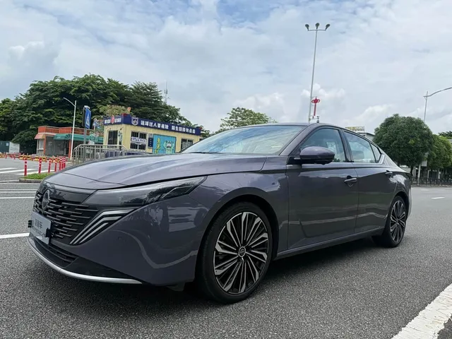 Nissan Teana, 2025 — фото автомобиля из Китая