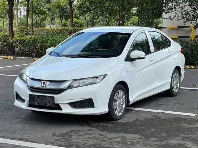 Honda City, 2016 — фото автомобиля из Китая